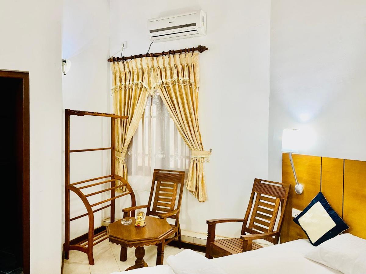 Hikka Paradise Guest House Hikkaduwa Exterior foto